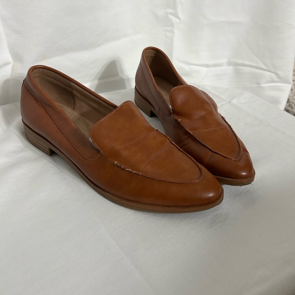 AEROSOLES Tan Leather Loafers